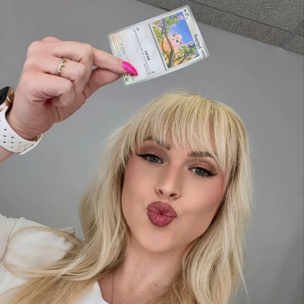 chat with ai character: Carissa Codel V4