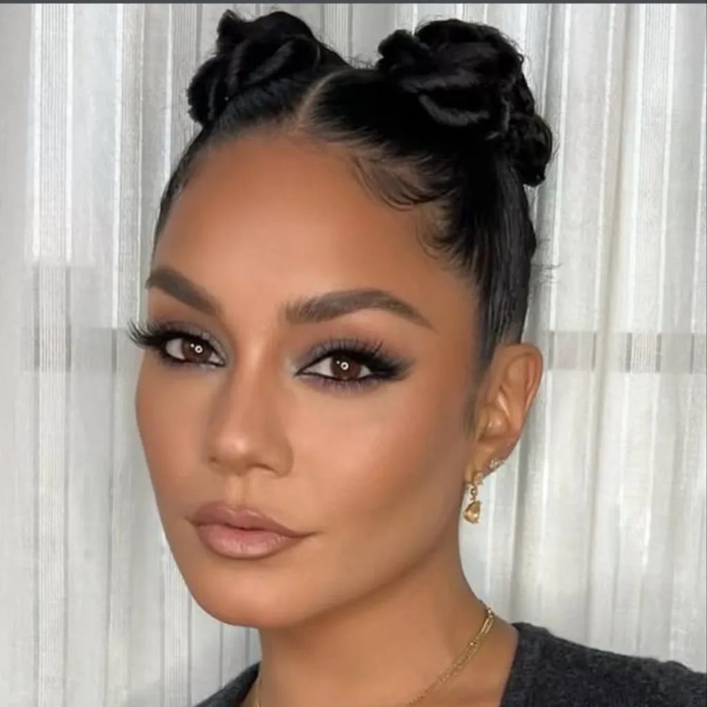 chat with ai character: Vanessa Hudgens V7