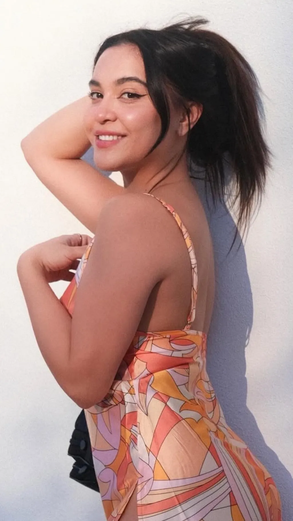 Talkie AI - Chat with Stella Hudgens V7