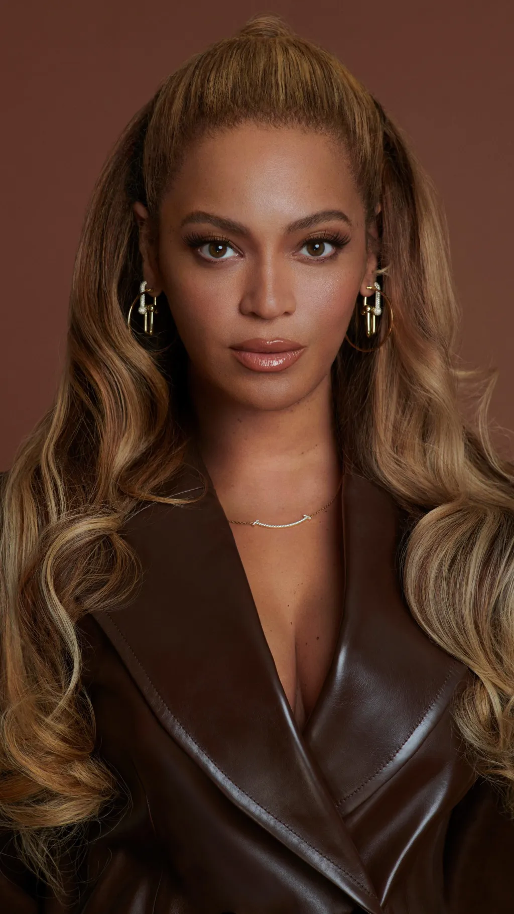 ai character: Beyonce Knowles V2 background