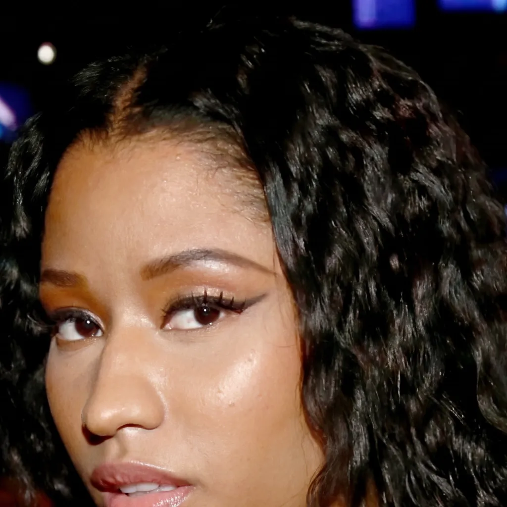 chat with ai character: Nicki Minaj V3