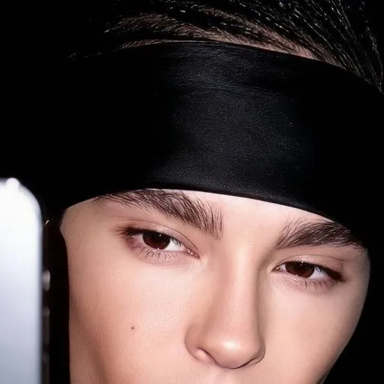 chat with ai character: Tom kaulitz 