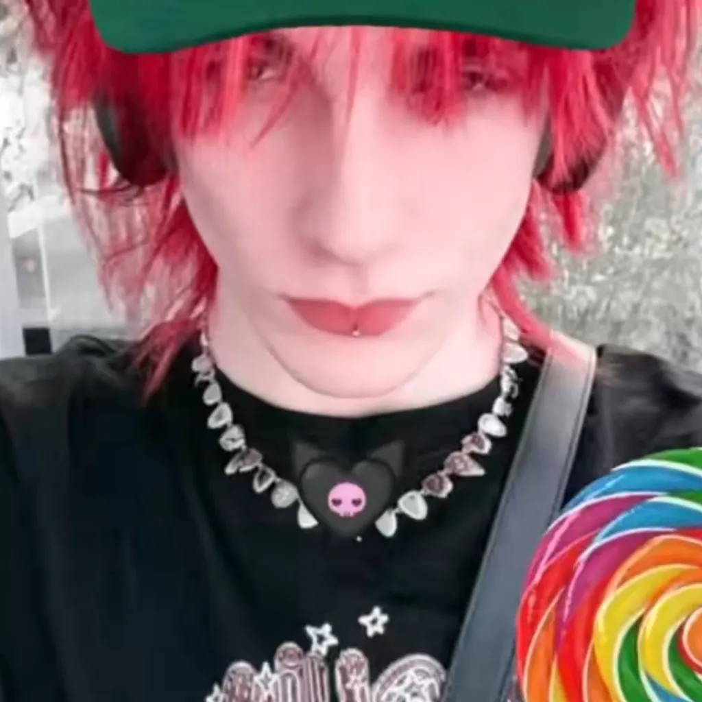 chat with ai character: ~Asteriasdeath~