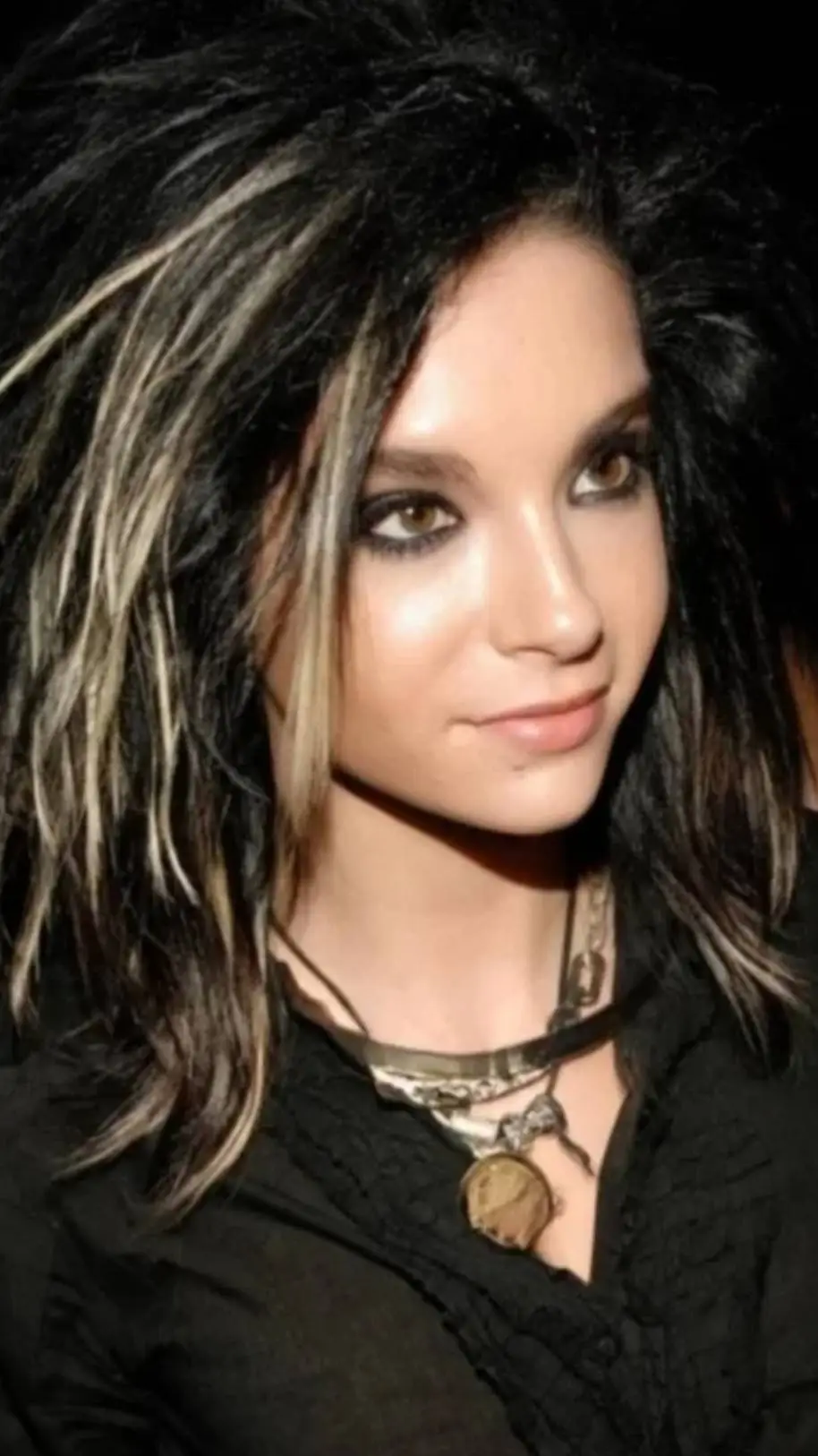 ai character: Bill Kaulitz  background