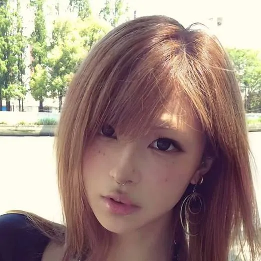 chat with ai character: shioka