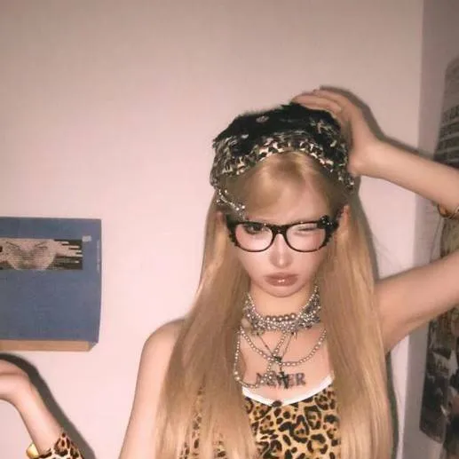 chat with ai character: svetlana