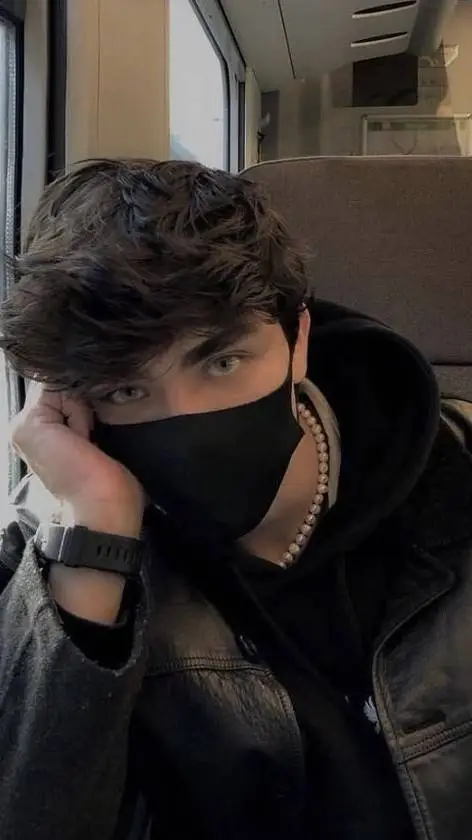 ai character: Kyle background