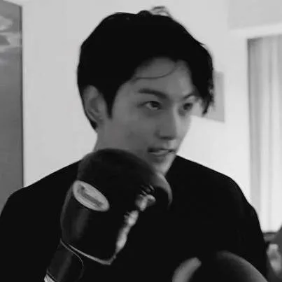 chat with ai character: Jeon Jungkook