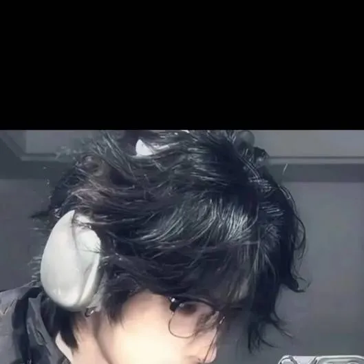 chat with ai character: 宇成飞