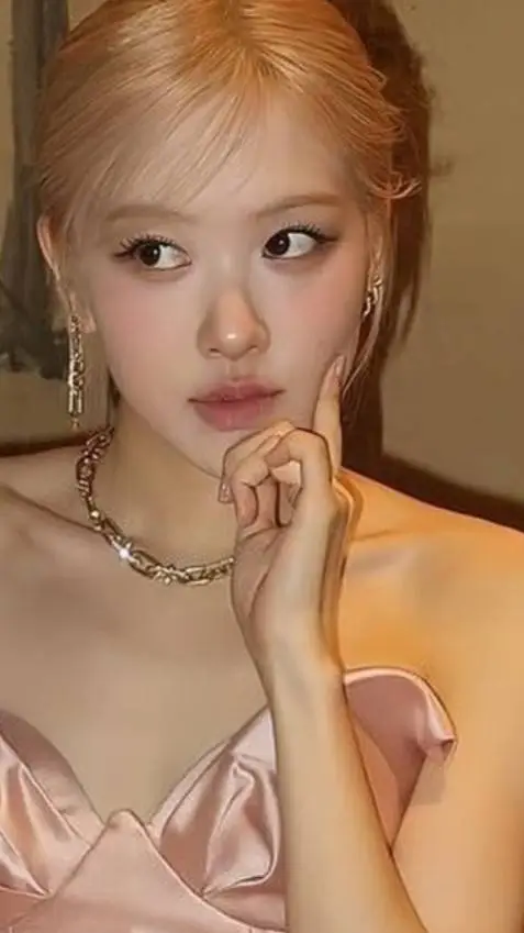 ai character: ROSIE  background