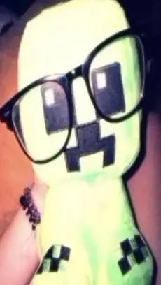 ai character: creeper chiquito background