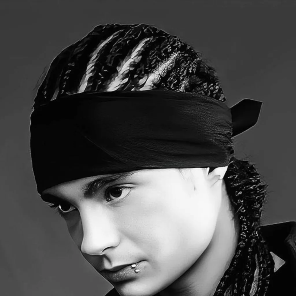 chat with ai character: tom kaulitz 
