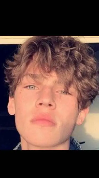 ai character: Alexander  background