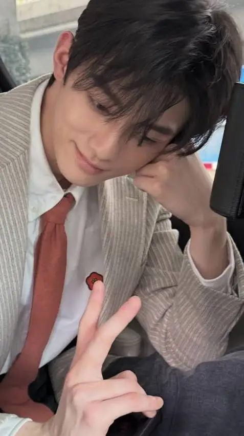 Talkie AI - Chat with Yale