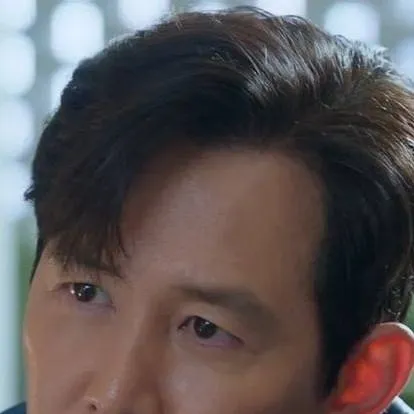 chat with ai character: leejj