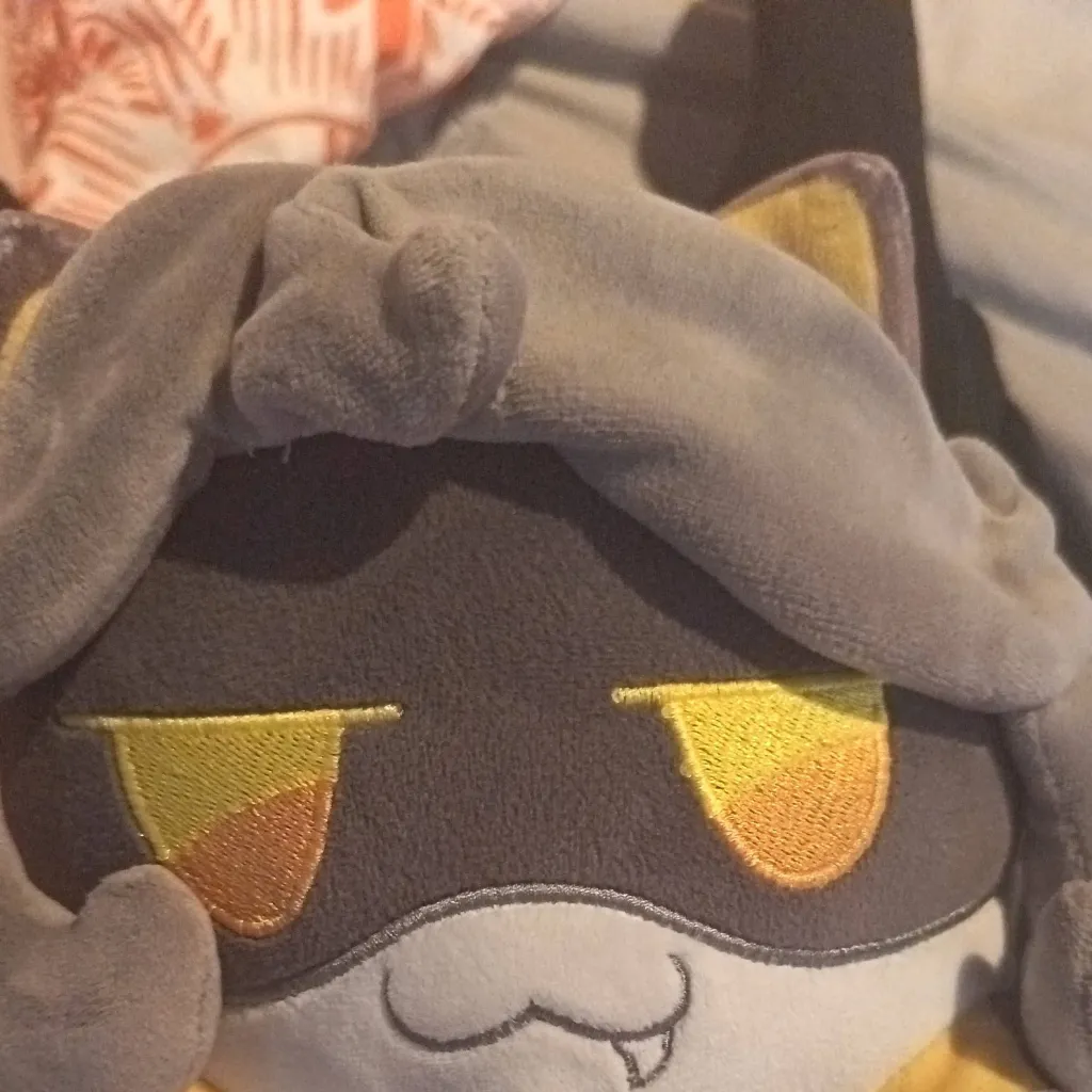 chat with ai character: V x you