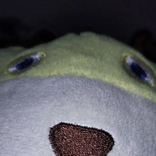 chat with ai character: peluche furry 