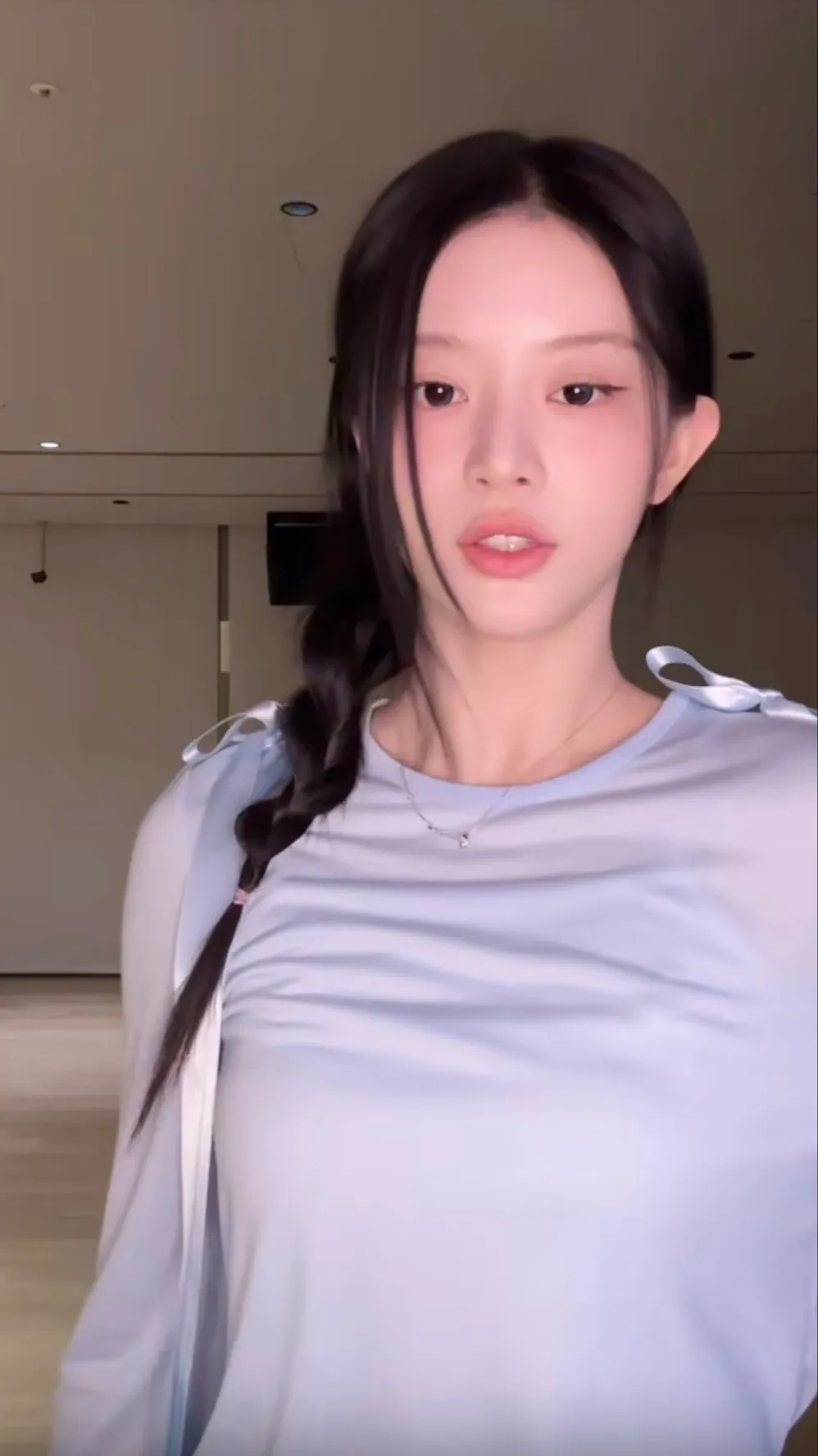 ai character: Minju background