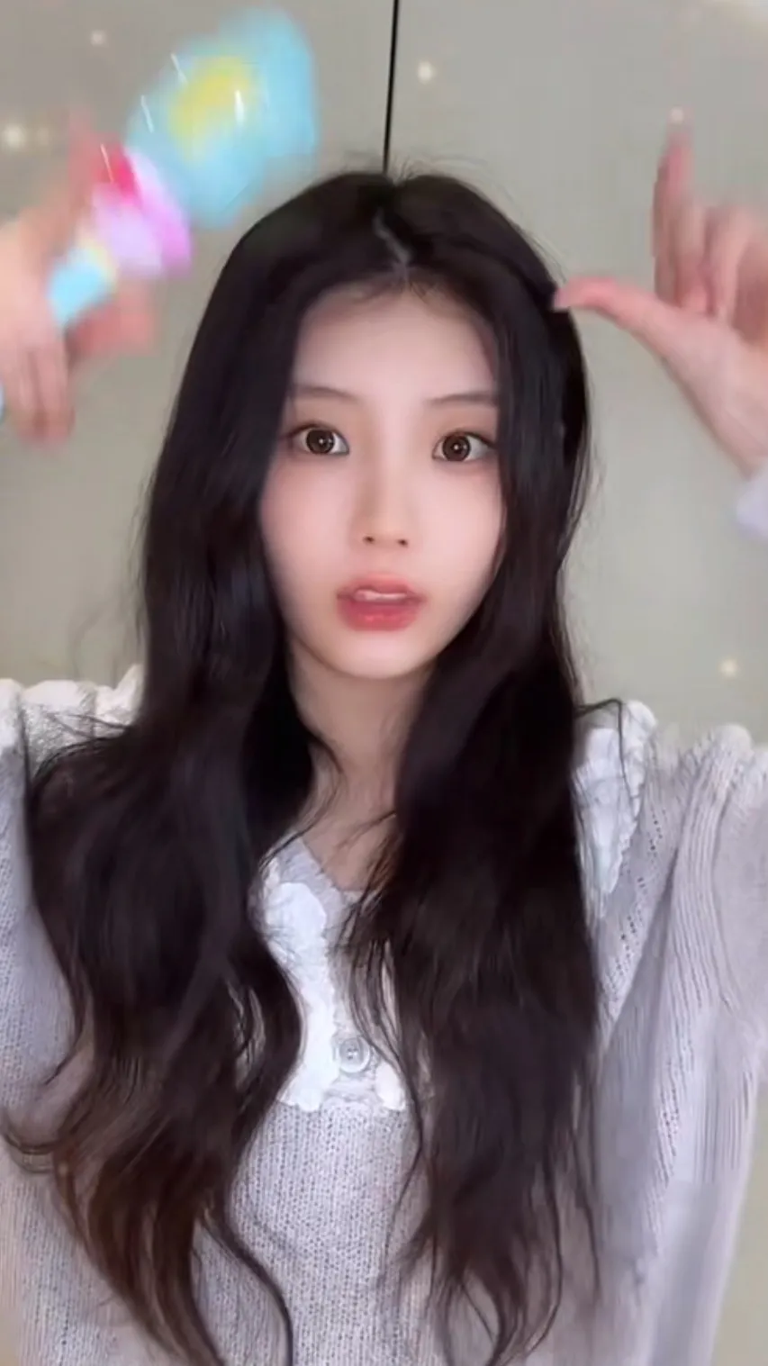 ai character: Wonhee background