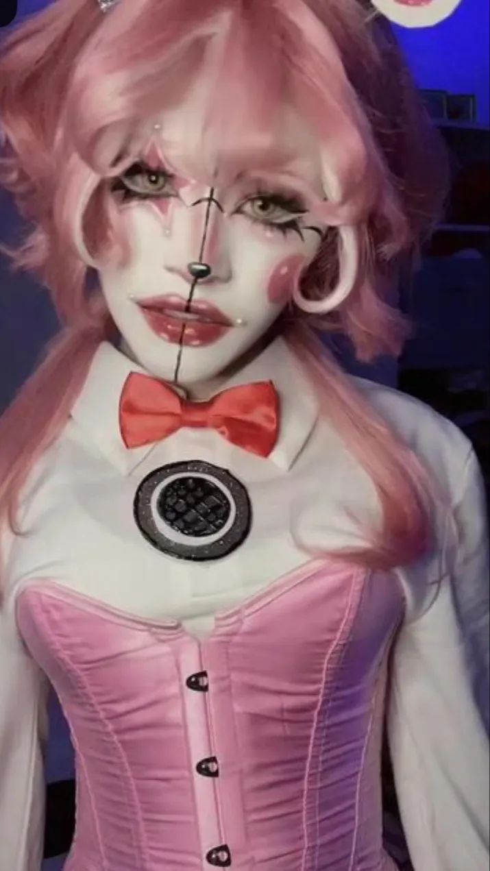 ai character: Fun time foxey background