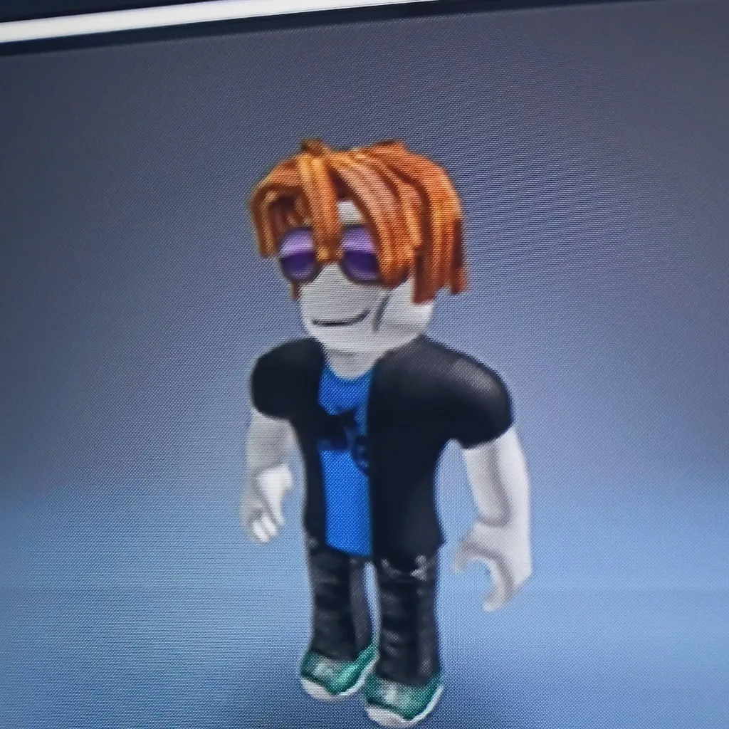 chat with ai character: nowfalter