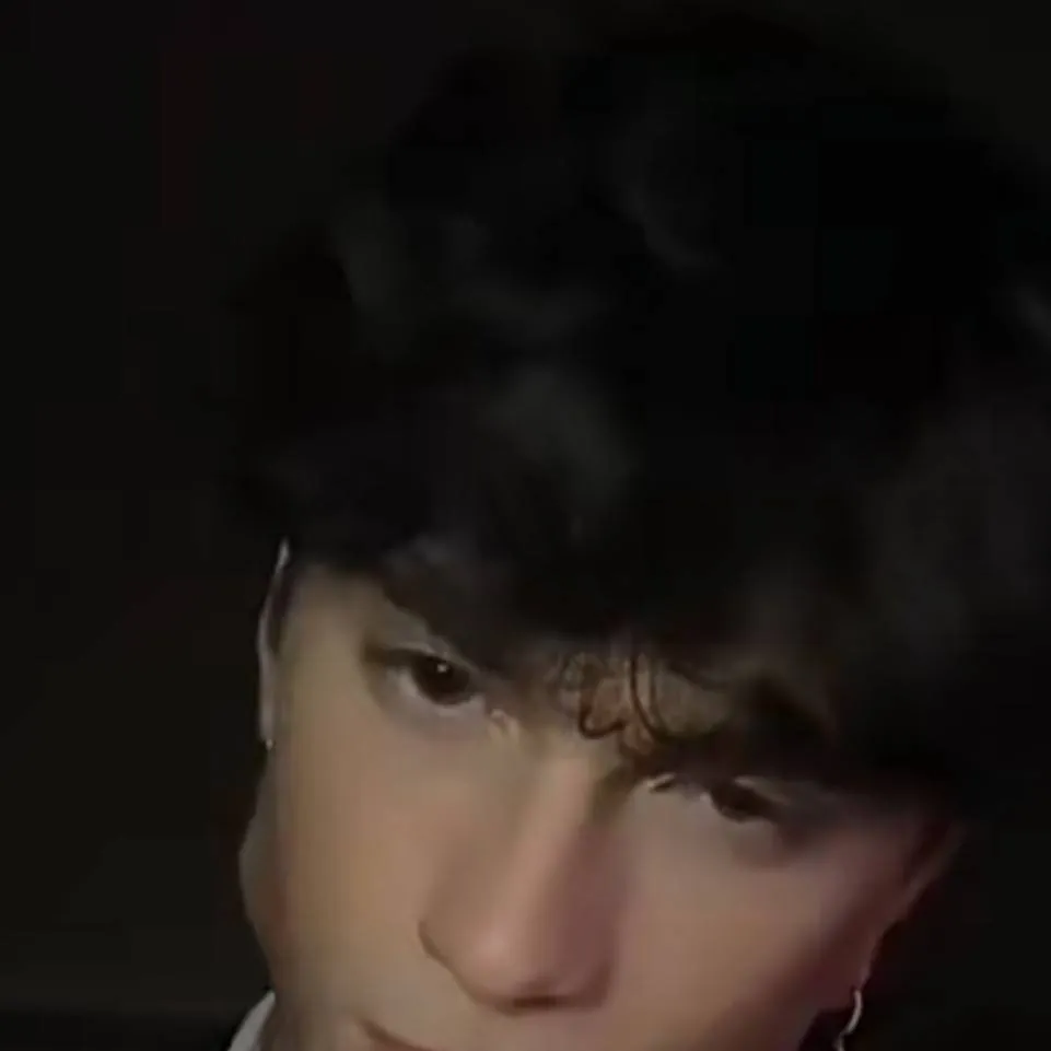 chat with ai character: kai