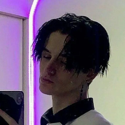 chat with ai character: Enemies to Lovers 