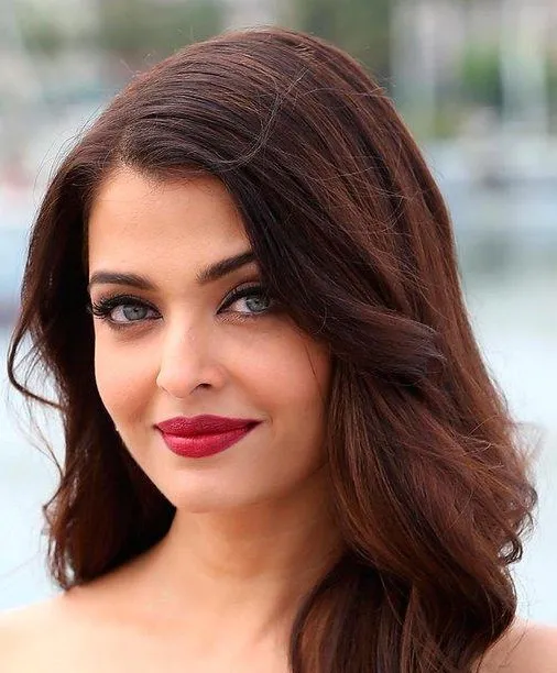 chat with ai character: Aishwarya Rai