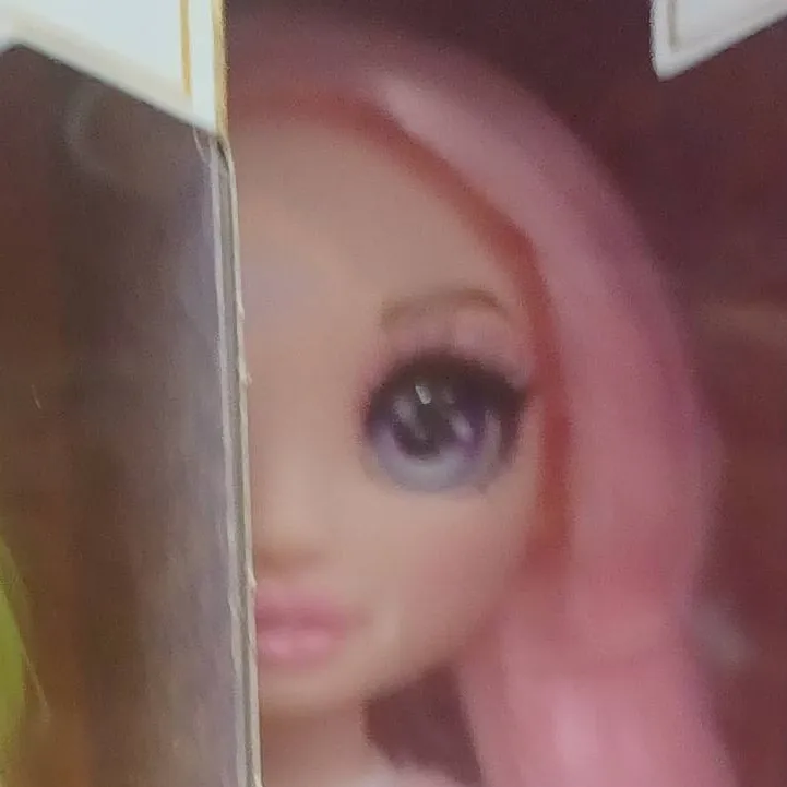 chat with ai character: rainbow high doll