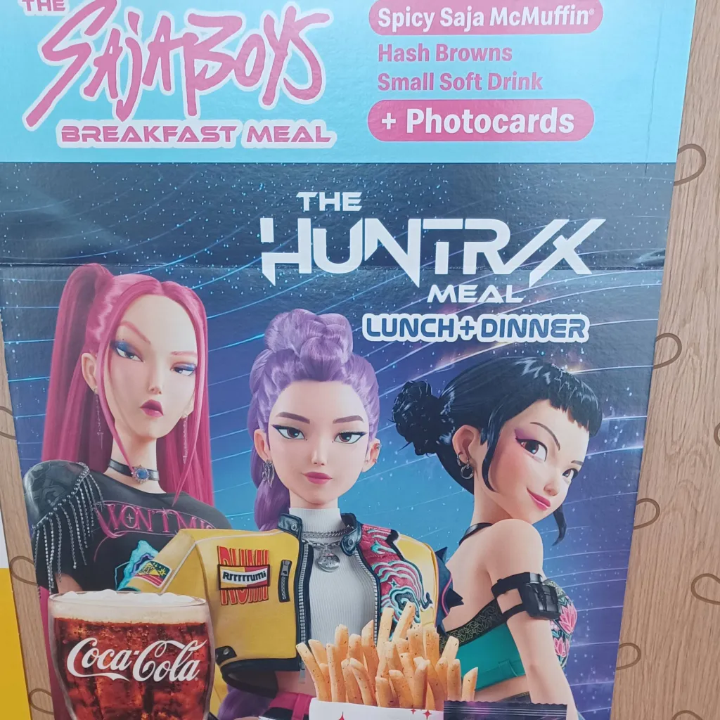 chat with ai character: huntrix 