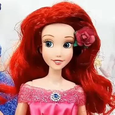 chat with ai character: Ariel doll 