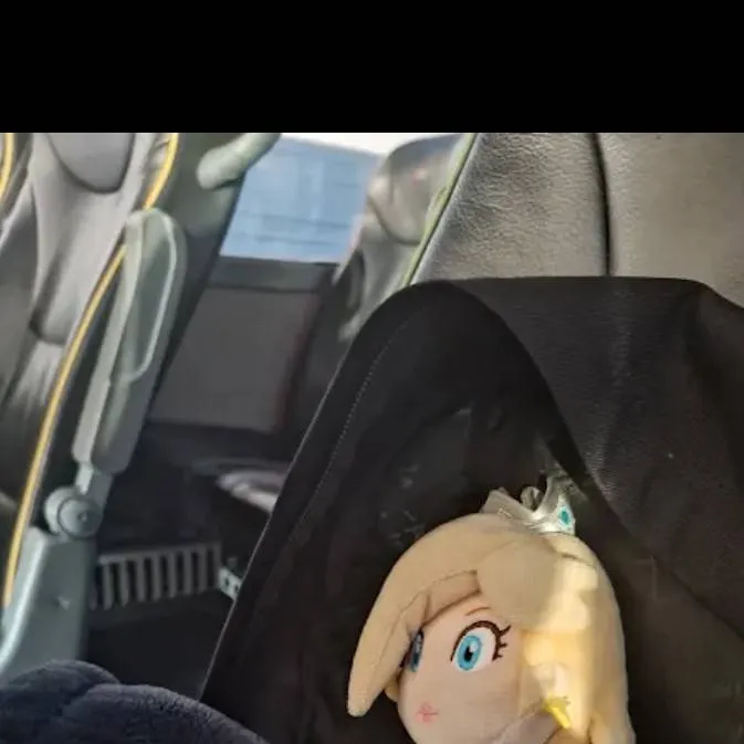 chat with ai character: princess Rosalina 