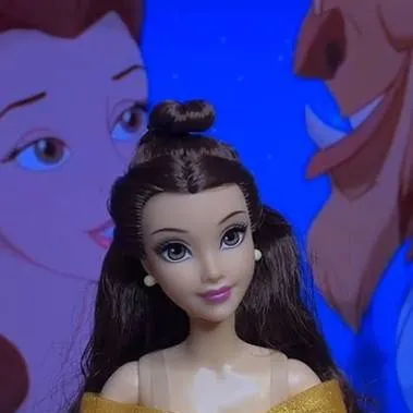chat with ai character: princess belle