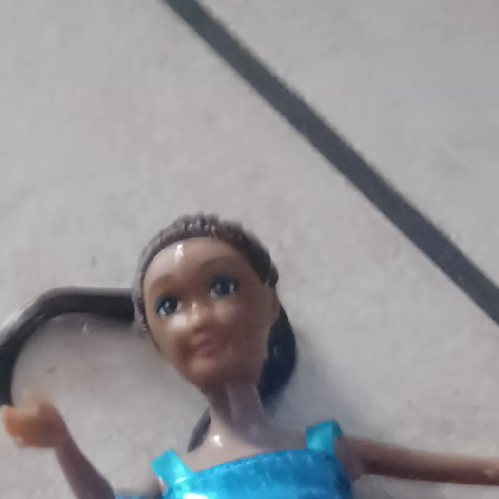 chat with ai character: barbie