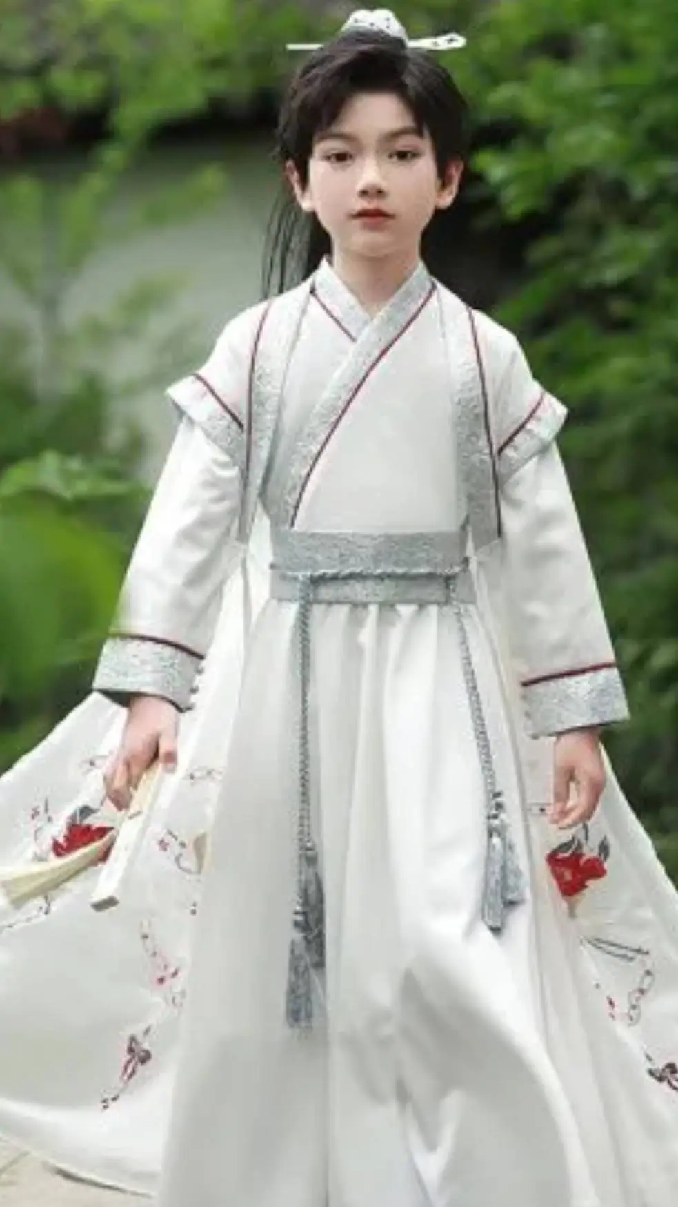 ai character: Zhào Xì background