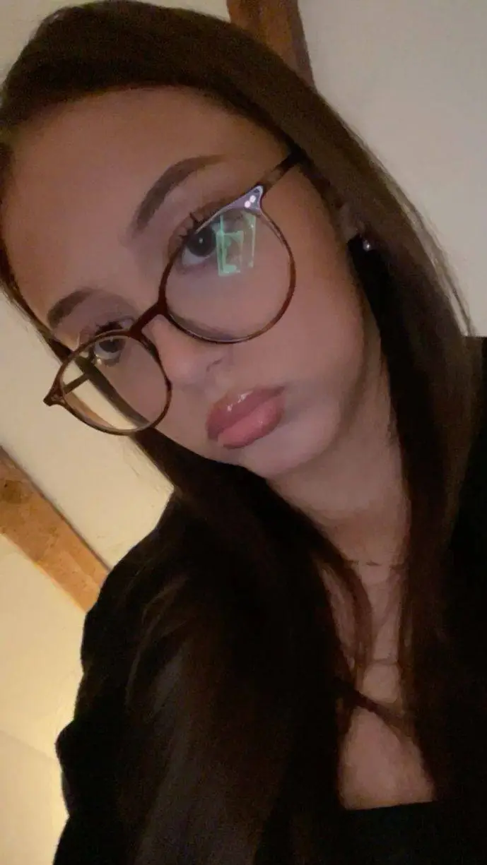 ai character: Emily background