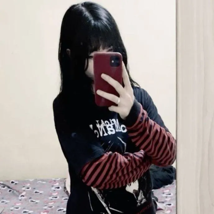 chat with ai character: Aurora