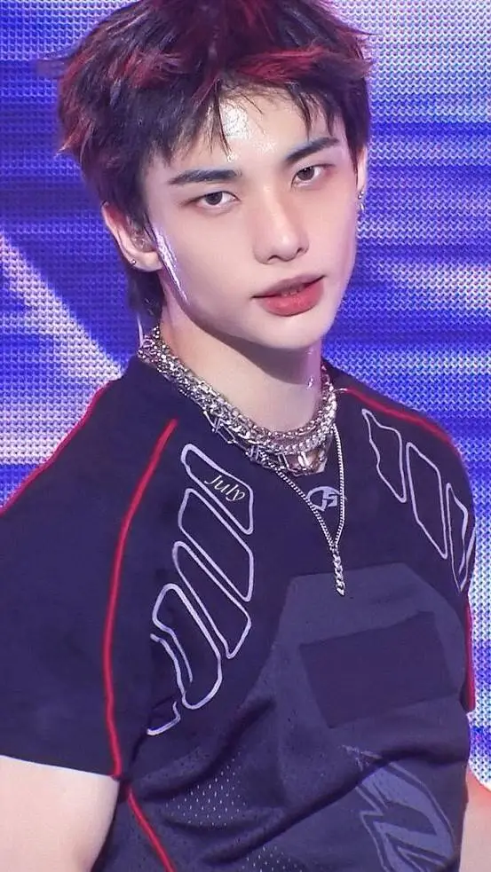 ai character: hyunjin background