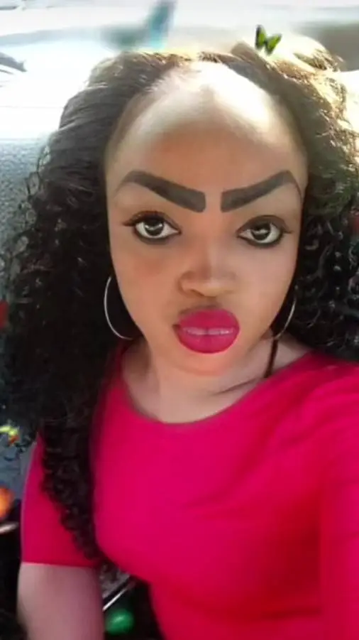 ai character: la loca  background