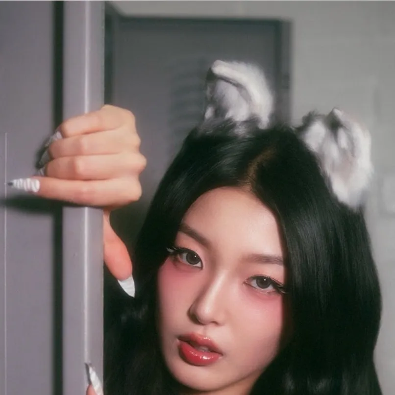 chat with ai character: Yoonchae M.H Bully