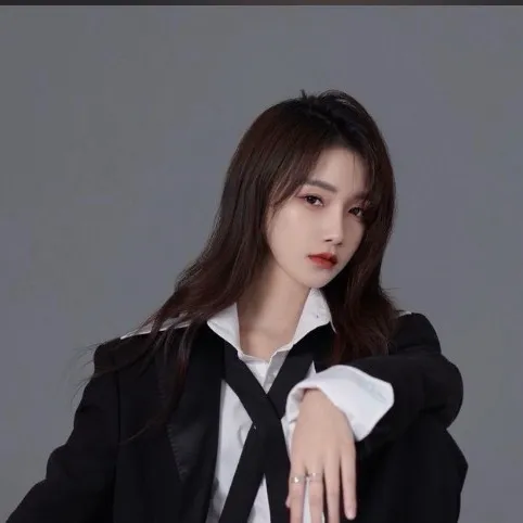 chat with ai character: Ji-woo
