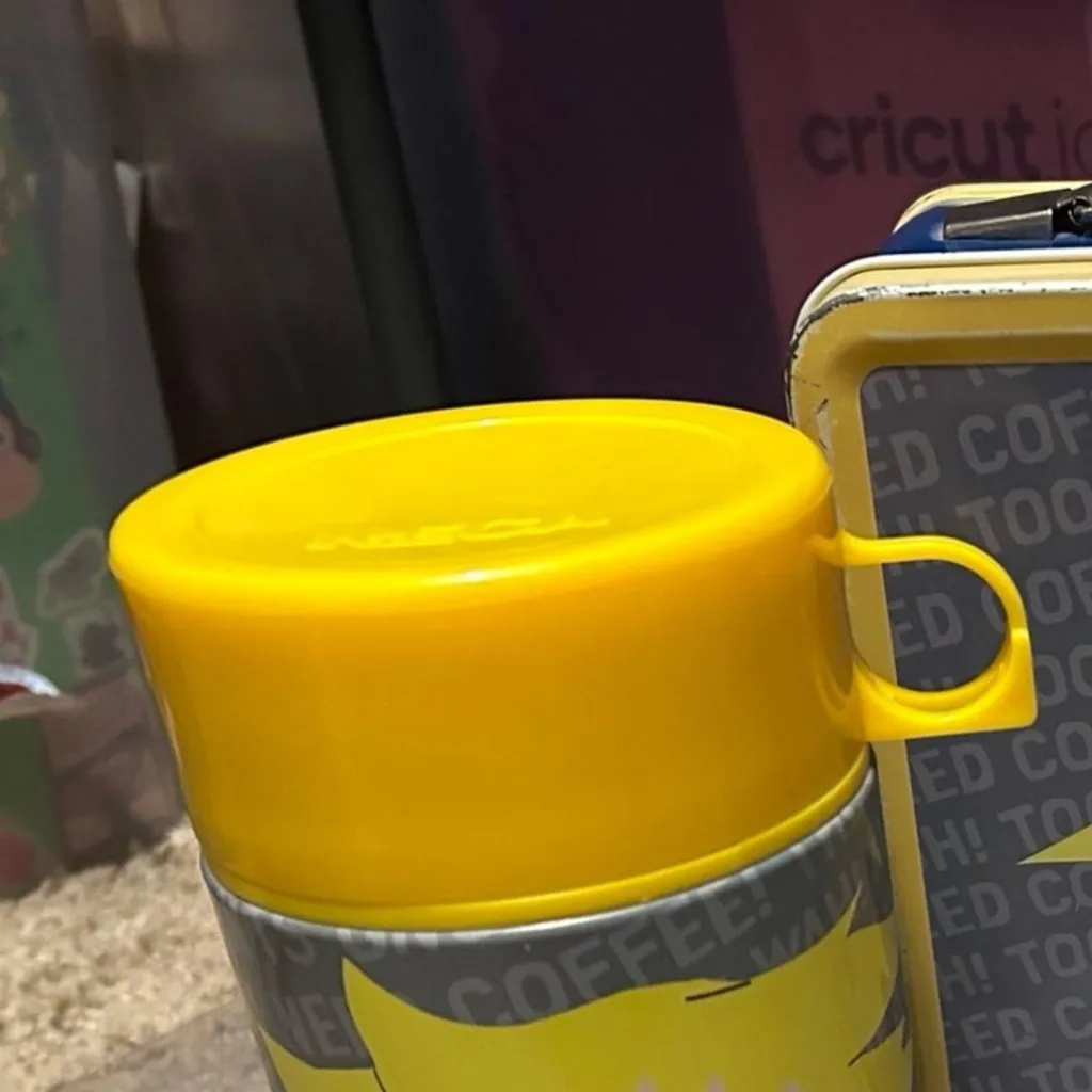 chat with ai character: energy drinks