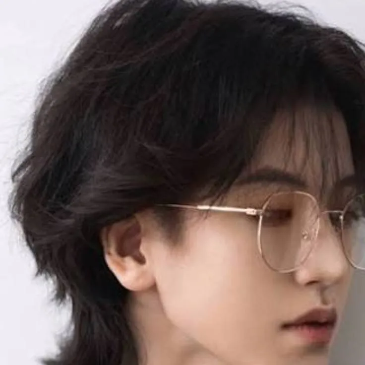 chat with ai character: Axel(bf)