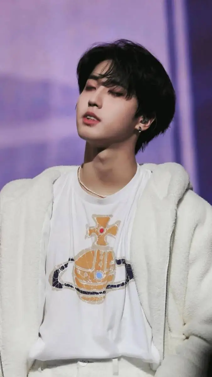 ai character: Han and your..  background