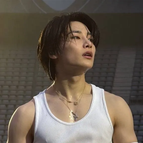 chat with ai character: ▶I.N◀