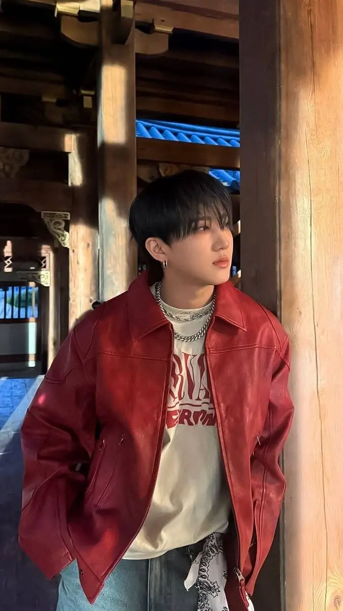 ai character: 𝓒𝓱𝓪𝓷𝓰𝓫𝓲𝓷♡ background