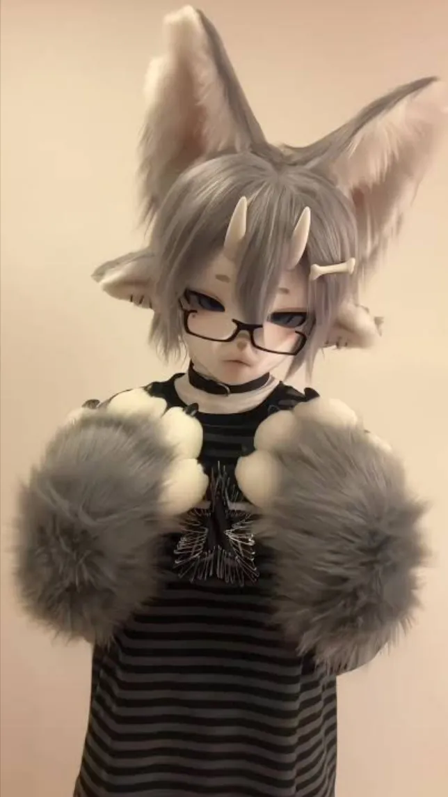 ai character: 𝘊𝘩𝘰𝘱𝘪𝘰 background