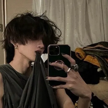 chat with ai character: Jay