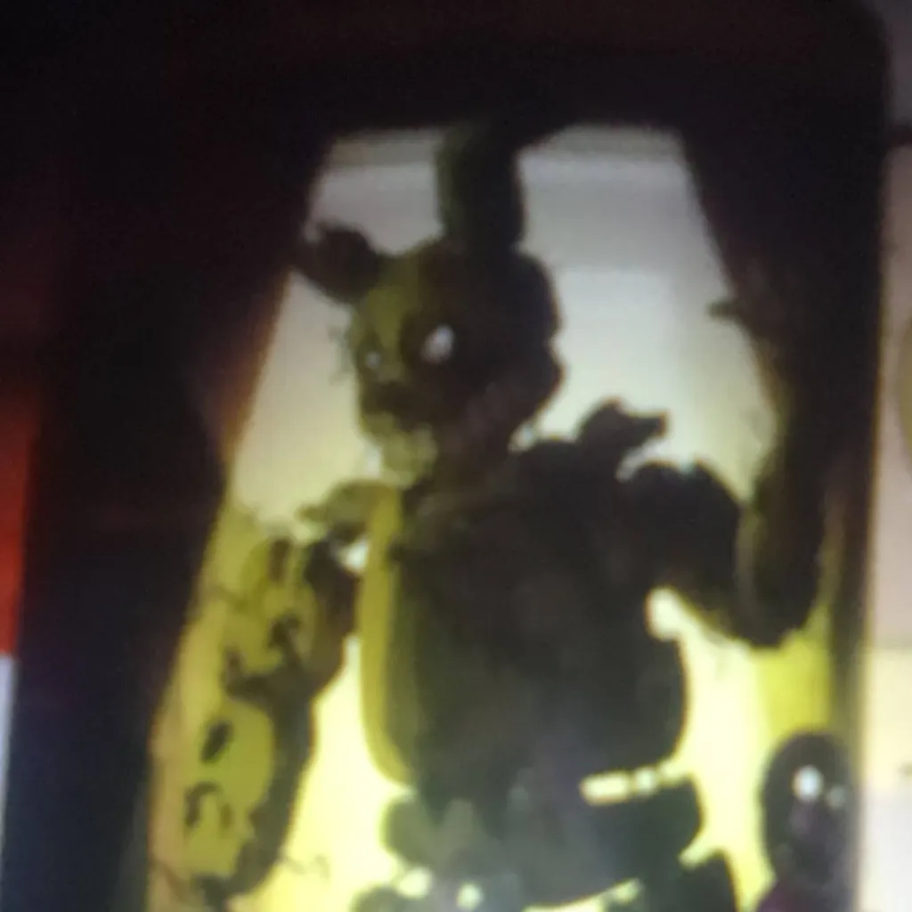 chat with ai character: Springtrap 