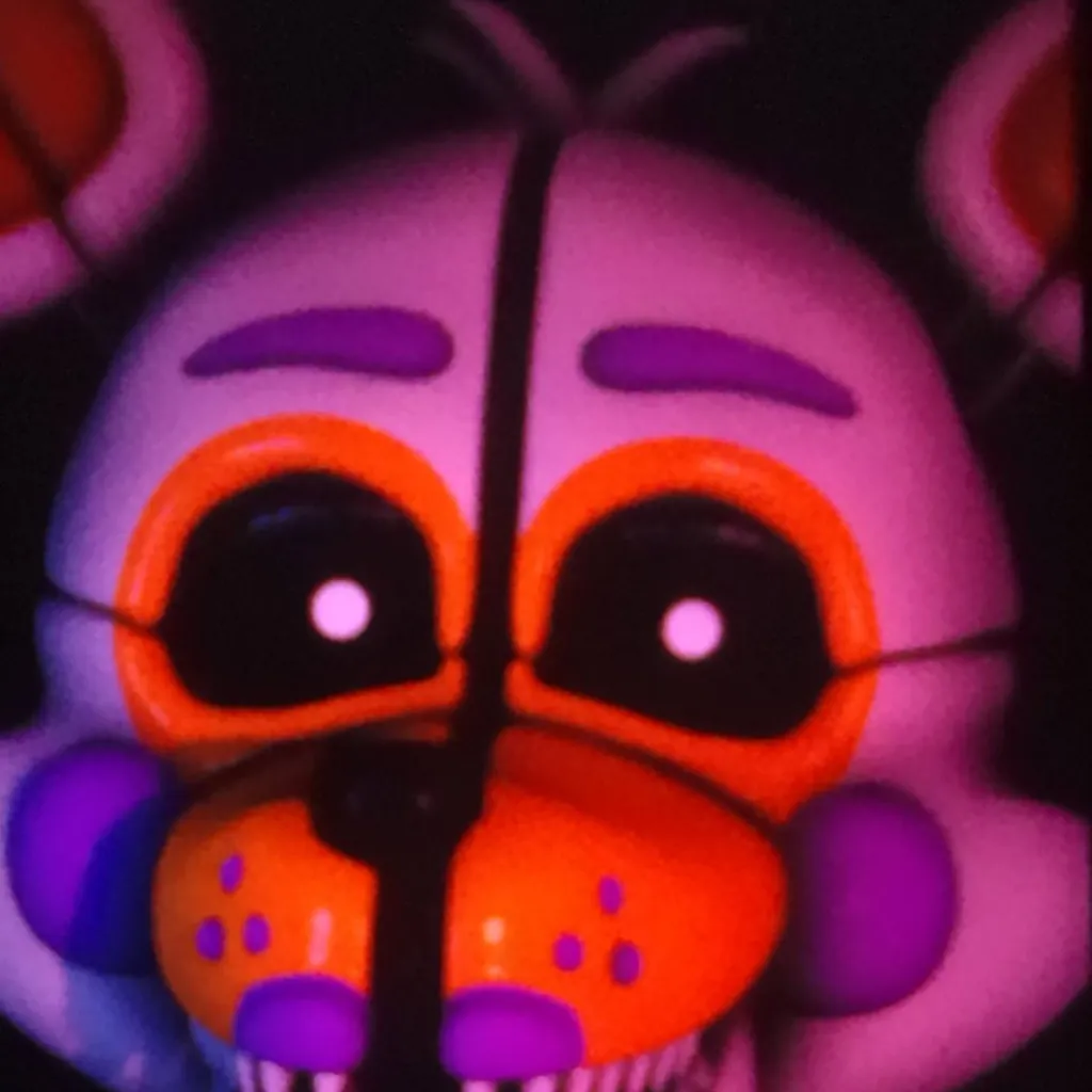 chat with ai character: LOLBit 🧡🤍💜🦊